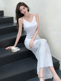 Elegant Knitted Dress With An Elegant Knit Dress And A Slim Woman With A Thin Hook Flower Hollowed-Out Hip Back Skirt-Outfit