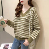 Winter V-neck Casual Fashion Printing Loose Sweater Top Women Korean Style All-match Knitting Pullover Long Sleeve Jumper-Outfit