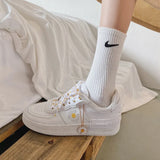 Spring Korean xue sheng ban xie wang Red Little Daisy Sports Shoes White Shoes Woman Shoes Sneakers
