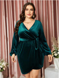Green Velvet V-Neck Long Sleeves Plus Size Party