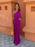 Orange Oblique Shoulder Maxi Dress For Women Sexy Slim Open Back Sleeveless Pleated Robe 2024 Female New Elegant Streetwear-Outfit