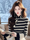 Chinese Women's Black And White Hit-Colored Striped Sweater 2025 Winter Repair Country Style Buckle Inside The Knitted Shirt
