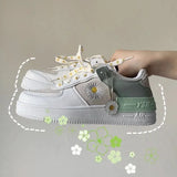 Spring Korean xue sheng ban xie wang Red Little Daisy Sports Shoes White Shoes Woman Shoes Sneakers