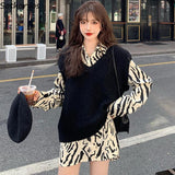 Simple Sweater Vest Solid Black Loose V-neck All-match Students Knitting Classic Fashion Females Jumpers Soft High