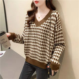 Winter V-neck Casual Fashion Printing Loose Sweater Top Women Korean Style All-match Knitting Pullover Long Sleeve Jumper-Outfit