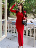 Tall Man With An Extra-Long Sweater With An Autumn And Winter V-Collar, A Long-Sleeved Skirt, A Slim, Bottomed Knitted Dress-Outfit